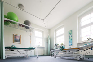 Hausarzt Weißenfels - Blum - Leistungen - Chirotherapie